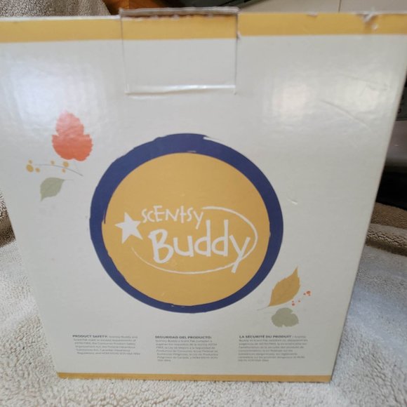 Sunny the Squirrel Scentsy Buddy with Scent Pak and Book - Rare, Hard to Find - Picture 4 of 8